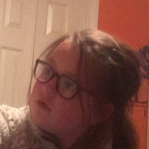 Meet your Posher, Ava